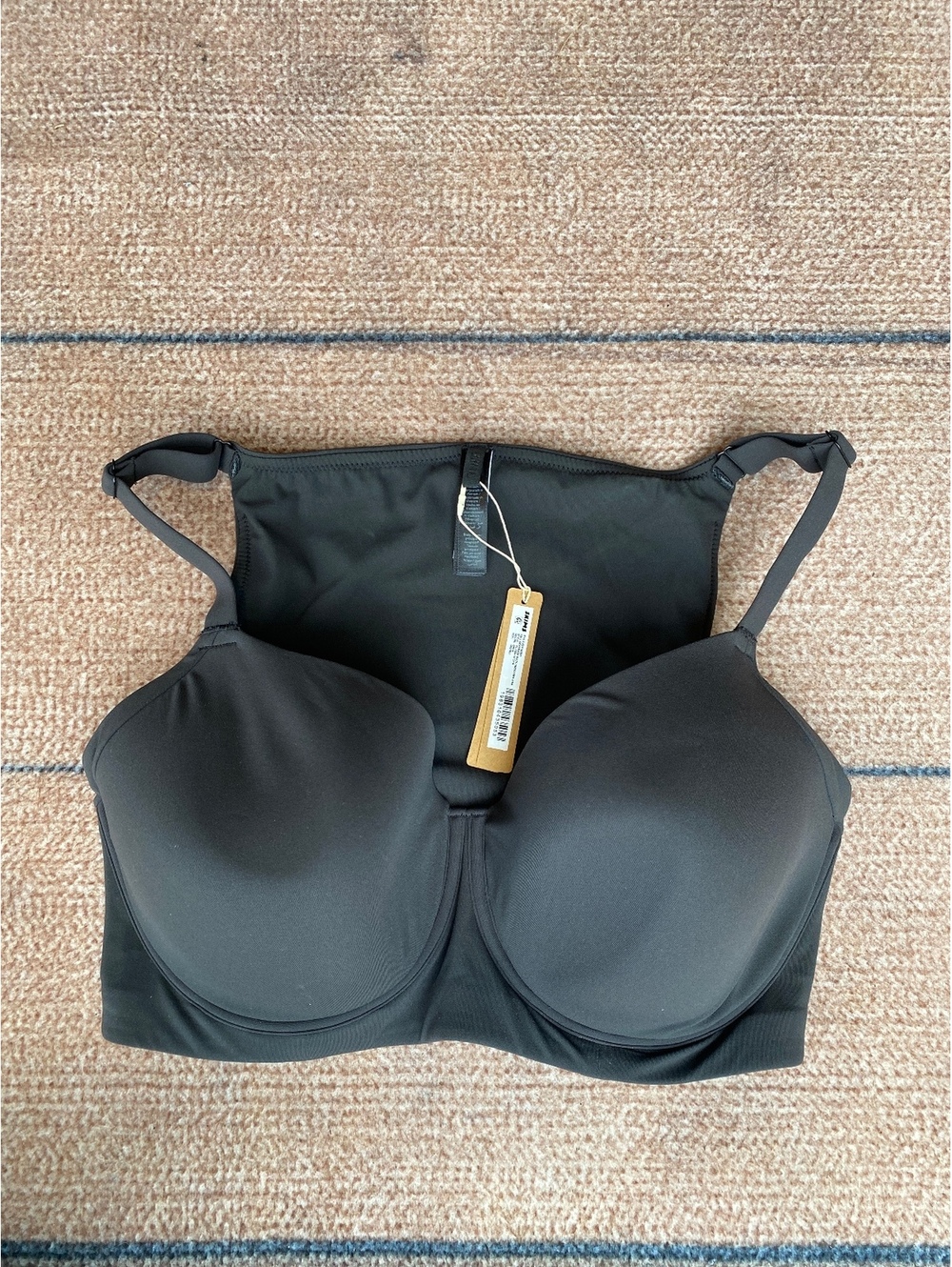 Skims Fits everybody full coverage back smoother bra onyx 36DDDD new with tags